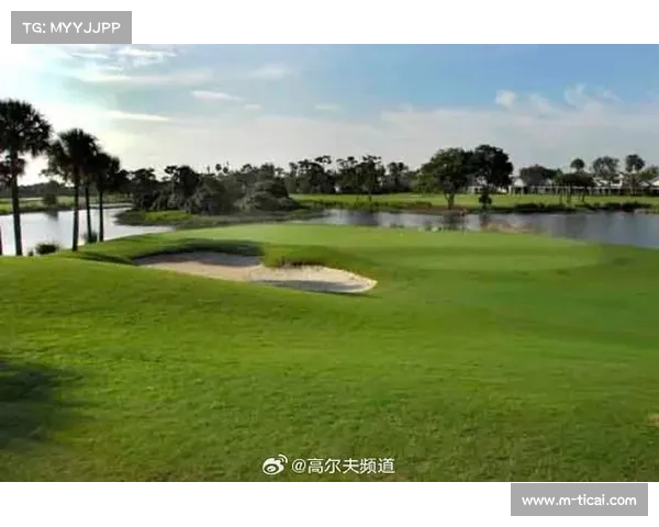 特写:球场设计者汤姆·法齐奥参与翻新工作 特写:球场设计者汤姆·法齐奥参与翻新工作